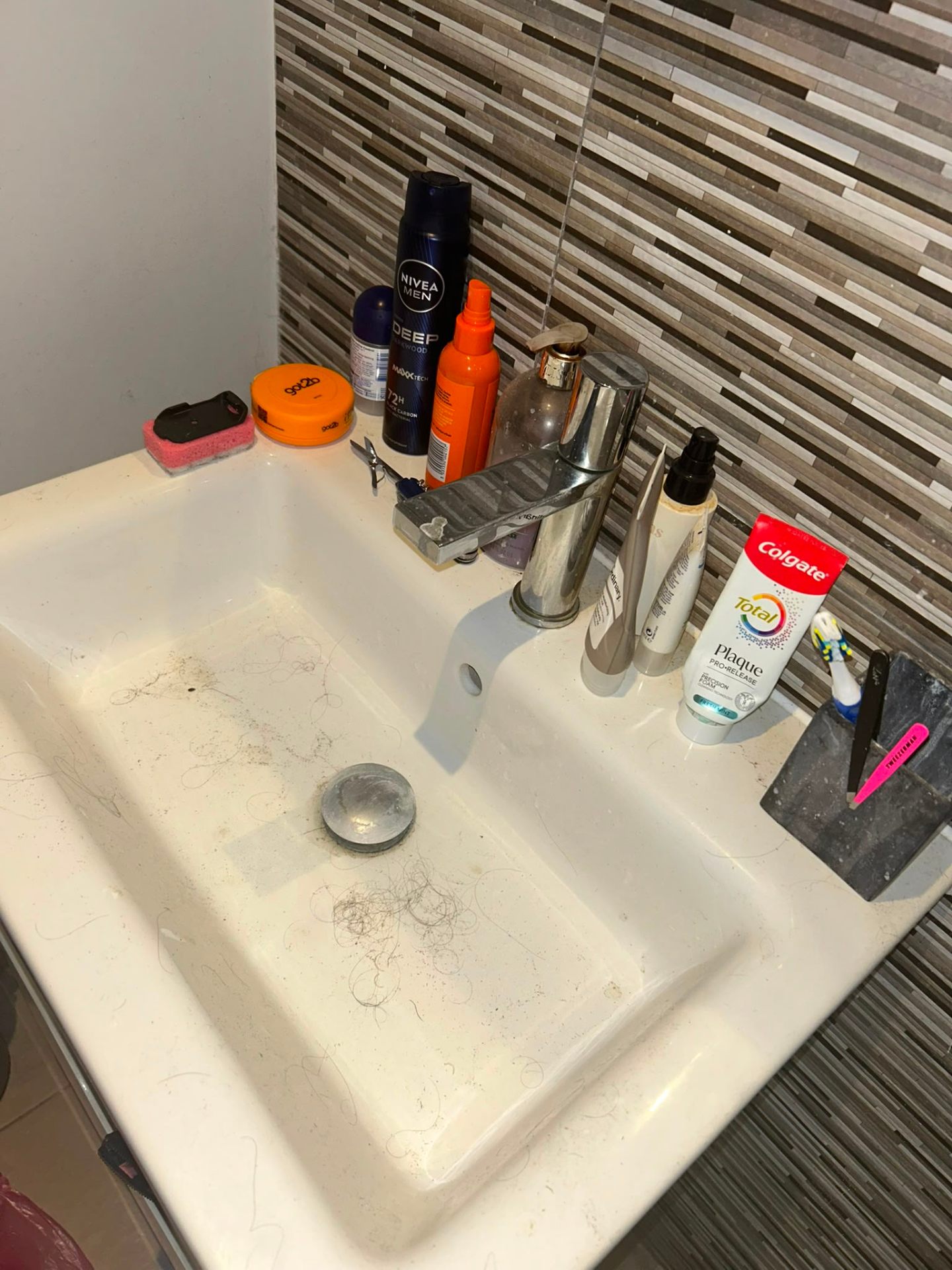 Before — Basin decluttered & deep cleaned